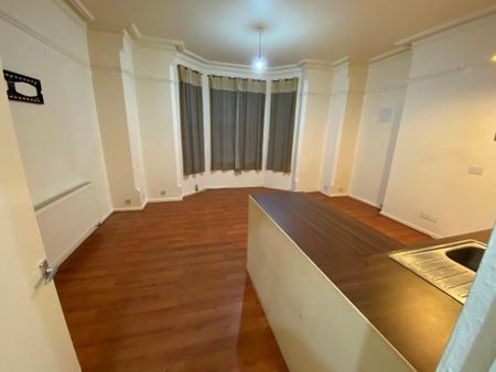 1 Bed Flat, Tavistock Court, LU1 - Photo 2