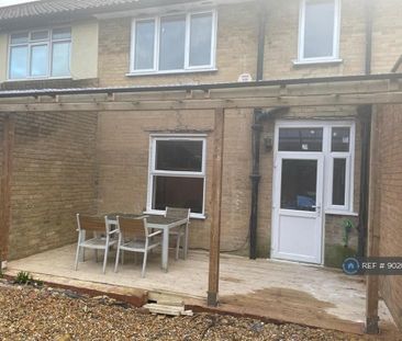 4 bedroom terraced house to rent - Photo 6