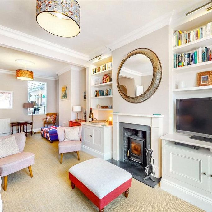 4 bedroom terraced house to rent - Photo 1