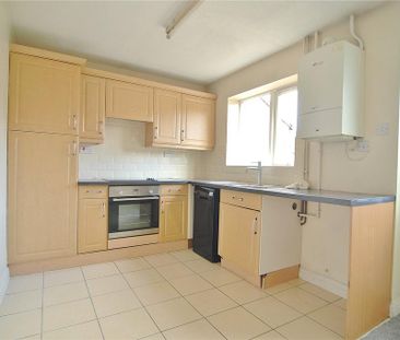 2 bedroom semi-detached house to rent - Photo 4