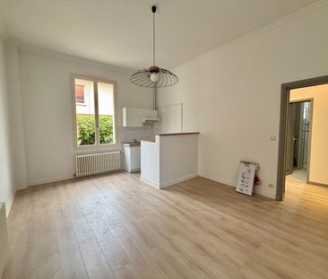 Location Appartement 2 pièces 39m² - Photo 5