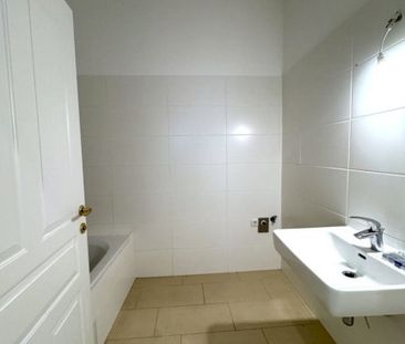 Provisionsfrei: Renovierte 50m² Altbau-Hauptmiete in hofseitiger Ru... - Photo 3