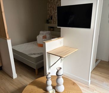 Location Appartement 1 pièce Meublé 21m² LA ROCHELLE 17000 - Photo 2