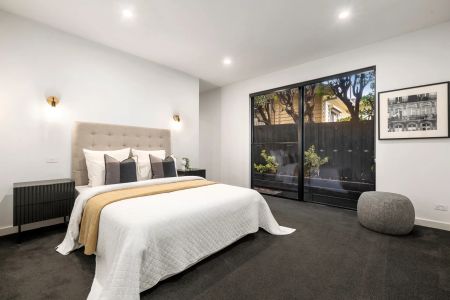 TOTAL LUXURY & DESIGNED TO PERFECTION! - Photo 4