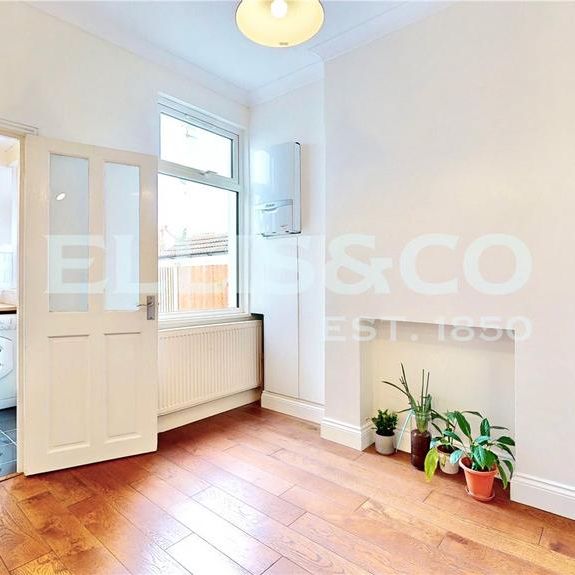 4 bedroom semi-detached house to rent - Photo 1