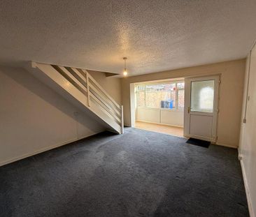 2 bedroom end of terrace house to rent - Photo 5