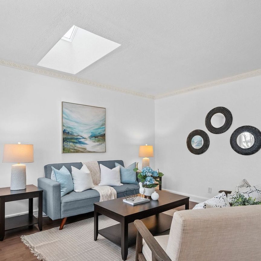 For Lease - 27 Stock Avenue Unit# Upper, Toronto, Ontario - Photo 1