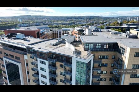 2 bedroom flat to rent - Photo 3