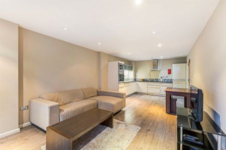 Millharbour, Isle Of Dogs, London, E14 flat to rent - Photo 4