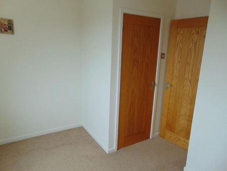 2 bedroom semi-detached house to rent - Photo 5
