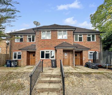 2 bedroom terraced house to rent - Photo 4