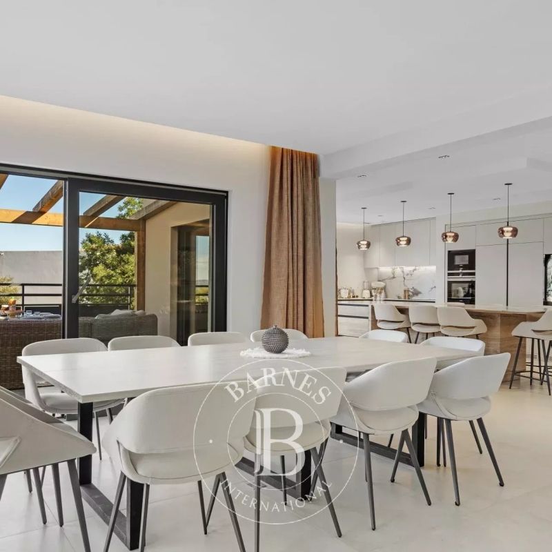 LOCATION SAISONNIÈRE - LES ISSAMBRES - VILLA MODERNE VUE MER - 5 CHAMBRES - Photo 1