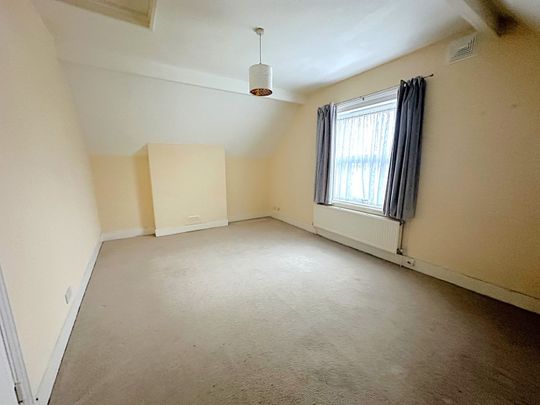 A 1 Bedroom Flat Instruction to Let in BEXHILL-ON-SEA - Photo 1