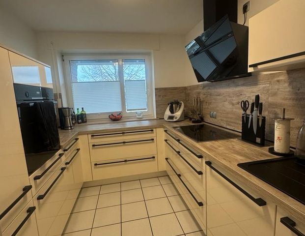 Charmante 2- Zimmer Wohnung | Balkon& Garage - Photo 1