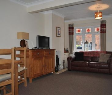 3 bedroom semi-detached house to rent - Photo 5