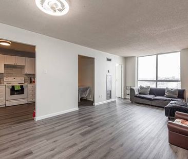 Luxury Penthouse Living /w Modern Upgrades Near Eglinton West Station - Photo 2