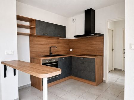 Location Appartement 3 pièces 63m² NARBONNE 11100 - Photo 2