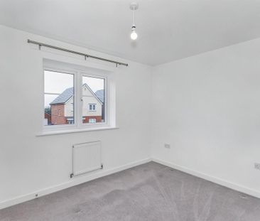 3 bedroom semi-detached house to rent - Photo 3
