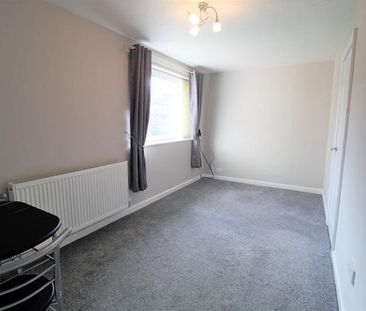 Millersdale Court, Glossop - Photo 3