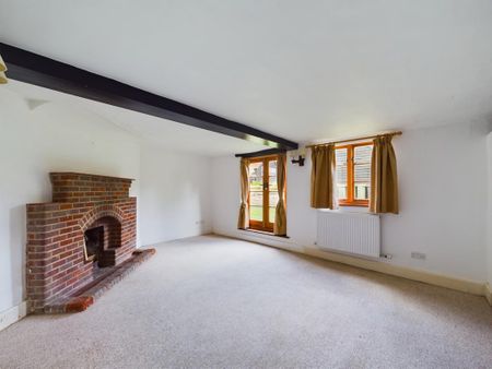 4 bedroom detached house to rent - Photo 2