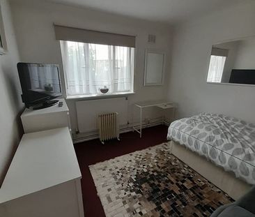 Room in a Shared Flat, Bernard Shaw House, NW10 - Photo 2