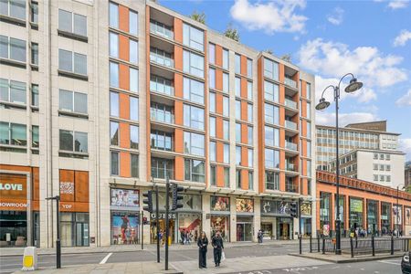 Contemporary duplex flat located opposite Harrods in the heart of Knightsbridge including two double bedrooms, south facing terrace with views across London and 24 hour concierge. - Photo 5