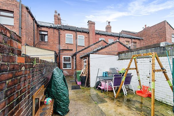 Ambler Street, Castleford - Photo 1