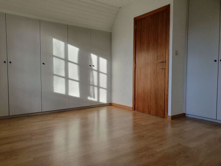 Alleenstaande villa in rustige woonwijk met 2 slaapkamers en garage te huur in Oostduinkerke! - Foto 4