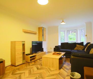 3 bedroom flat to rent - Photo 1