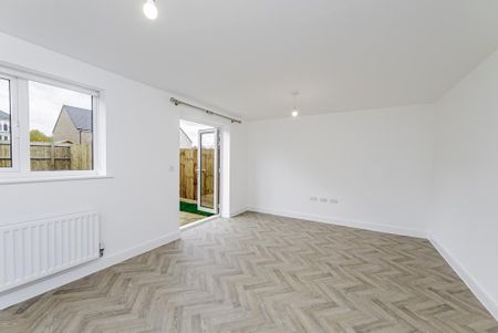 3 bedroom semi-detached house to rent - Photo 3