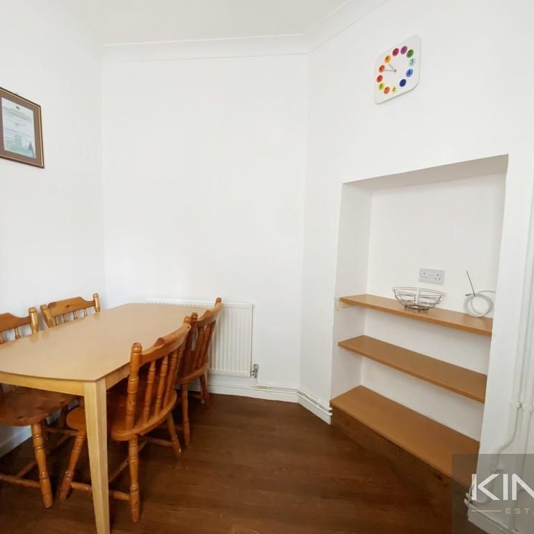 4 bedroom terraced house to rent - Photo 1