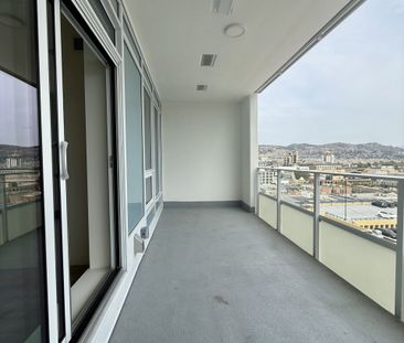 Rest of October FREE! 1 Bdrm+Den at Water St. by the Park: Brand New! - Photo 5