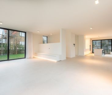 Moderne nieuwbouwvilla in de Meerlaan, nabij het centrum en het Sch... - Photo 2