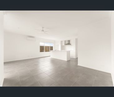 8 Hamersley Road, Yarrabilba, Qld 4207 - Photo 2