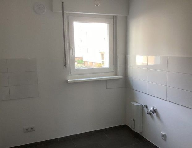 sanierte 3 Raumwohnung mit Balkon und Blick ins Grüne - Foto 1