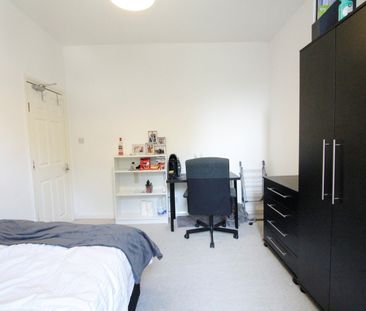 6 Bed Terraced House, Sidmouth Street, RG1 - Photo 4