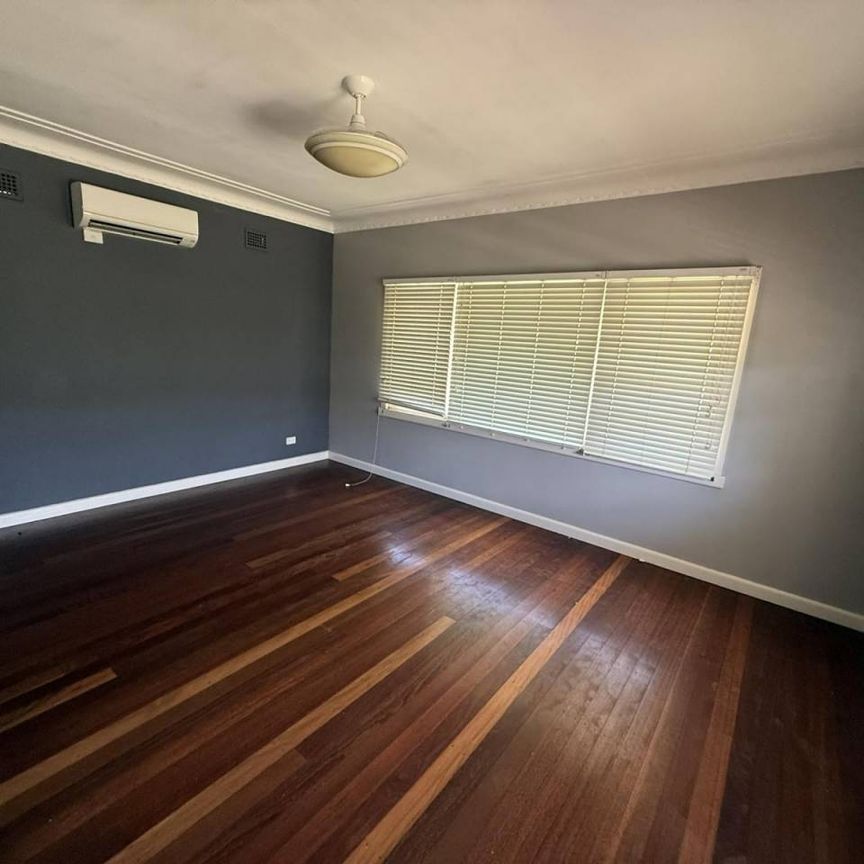 Low-Set Family Home in Westlawn on a Flat Block - Photo 1