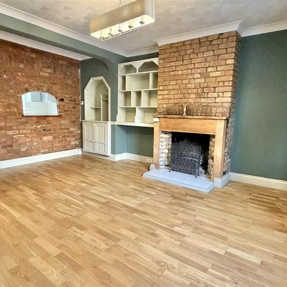 3 bedroom end of terrace house to rent - Photo 1