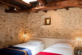 Luxury Detached House for rent in Cala de Portinatx, Balearic Islands