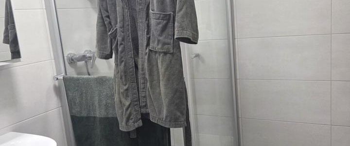 Neuwertige 2 Zi- Etw- Wohnung mit Südbalkon - Foto 1