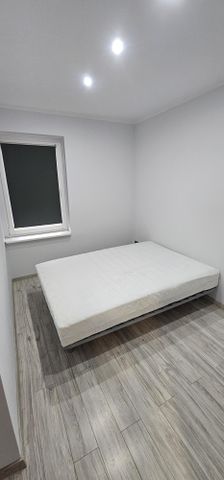 Komfortowe 2pokoje 1piętro 41m (Ruda Śląska, Orzegów, Orzegowska)InformacjeRuda Śląska, Orzegów, OrzegowskaFilm - Photo 4