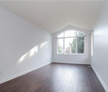 For Lease - 104 Thornbury Crescent, South of Baseline to Knoxdale, ... - Photo 6