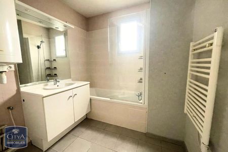 Location Appartement 2 pièces 38m² L ISLE D ABEAU 38080 - Photo 4