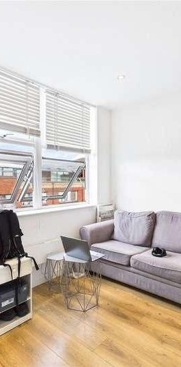 Victoria Road, Farnborough, Hampshire, GU14 - Photo 1