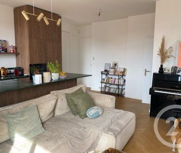 Location Appartement 2 pièces 43m² NICE 06300 - Photo 2