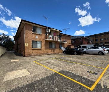 Ground Floor 2 Bedroom Unit&excl; - Photo 5