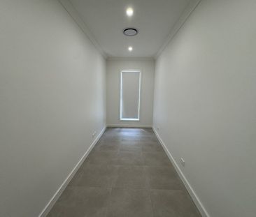 Brand New 3-4 Bedroom Home - Photo 4