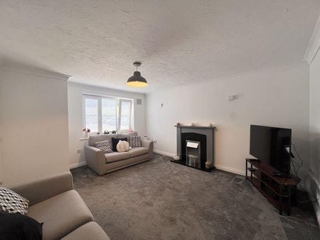 3 bedroom detached house to rent - Photo 2