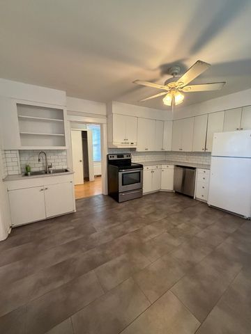 188 Carillion St - Photo 5