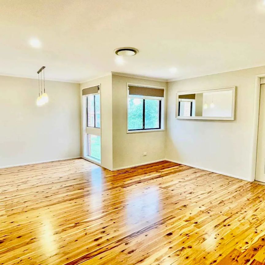 “Family Home with Space, Comfort & Convenience” - Photo 1